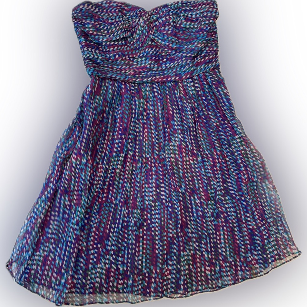SHOSHANNA strapless dress in excellent condition, fun and flirty, size 0.  👗